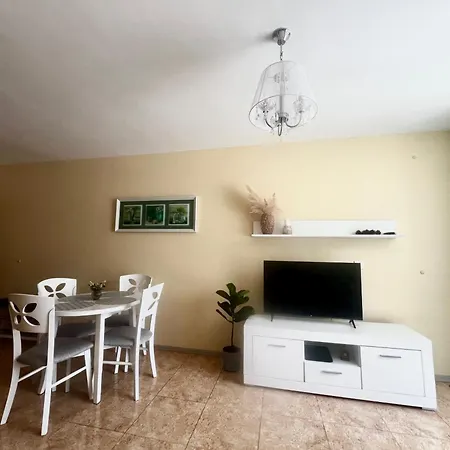 Apartment Elit 4 *